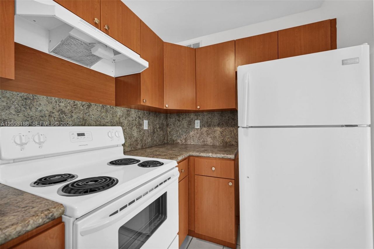 505 S Pine Island Rd , Unit B102, Plantation, FL 33324 Photo