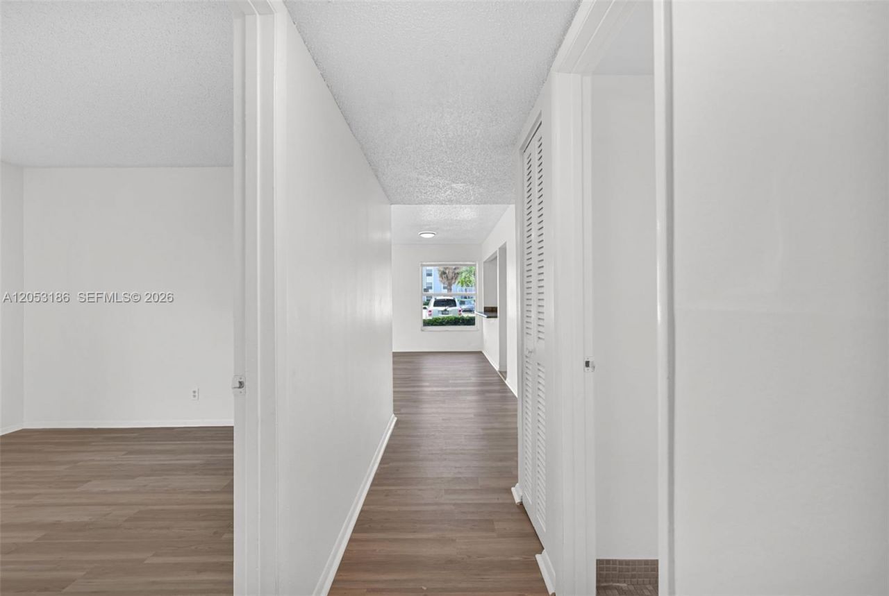 505 S Pine Island Rd , Unit B102, Plantation, FL 33324 Photo