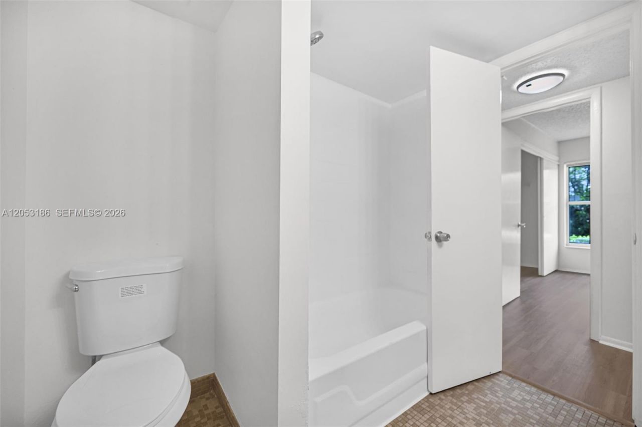505 S Pine Island Rd , Unit B102, Plantation, FL 33324 Photo