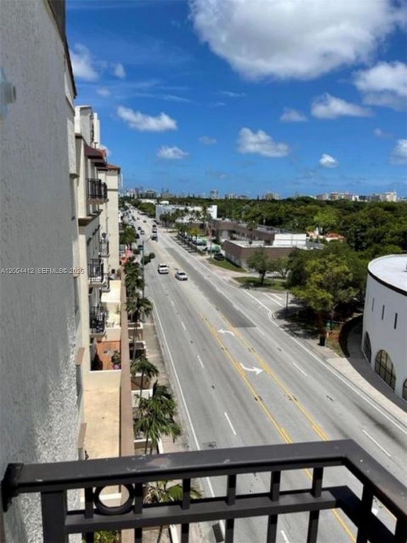 5271 SW 8th St, Unit 501, Miami, FL 33134 Photo