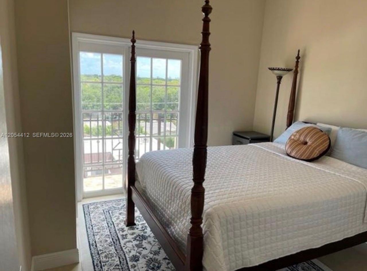 5271 SW 8th St, Unit 501, Miami, FL 33134 Photo