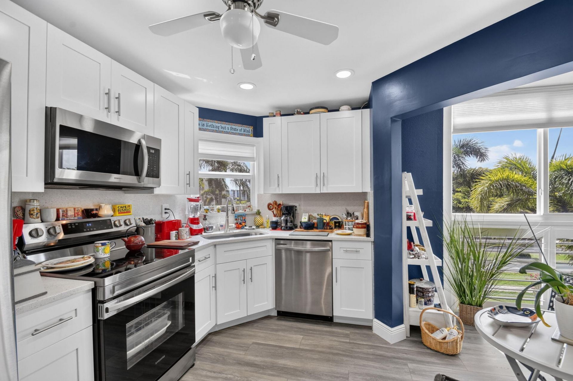 3590 Via Poinciana, Unit 311, Lake Worth, FL 33467 Photo