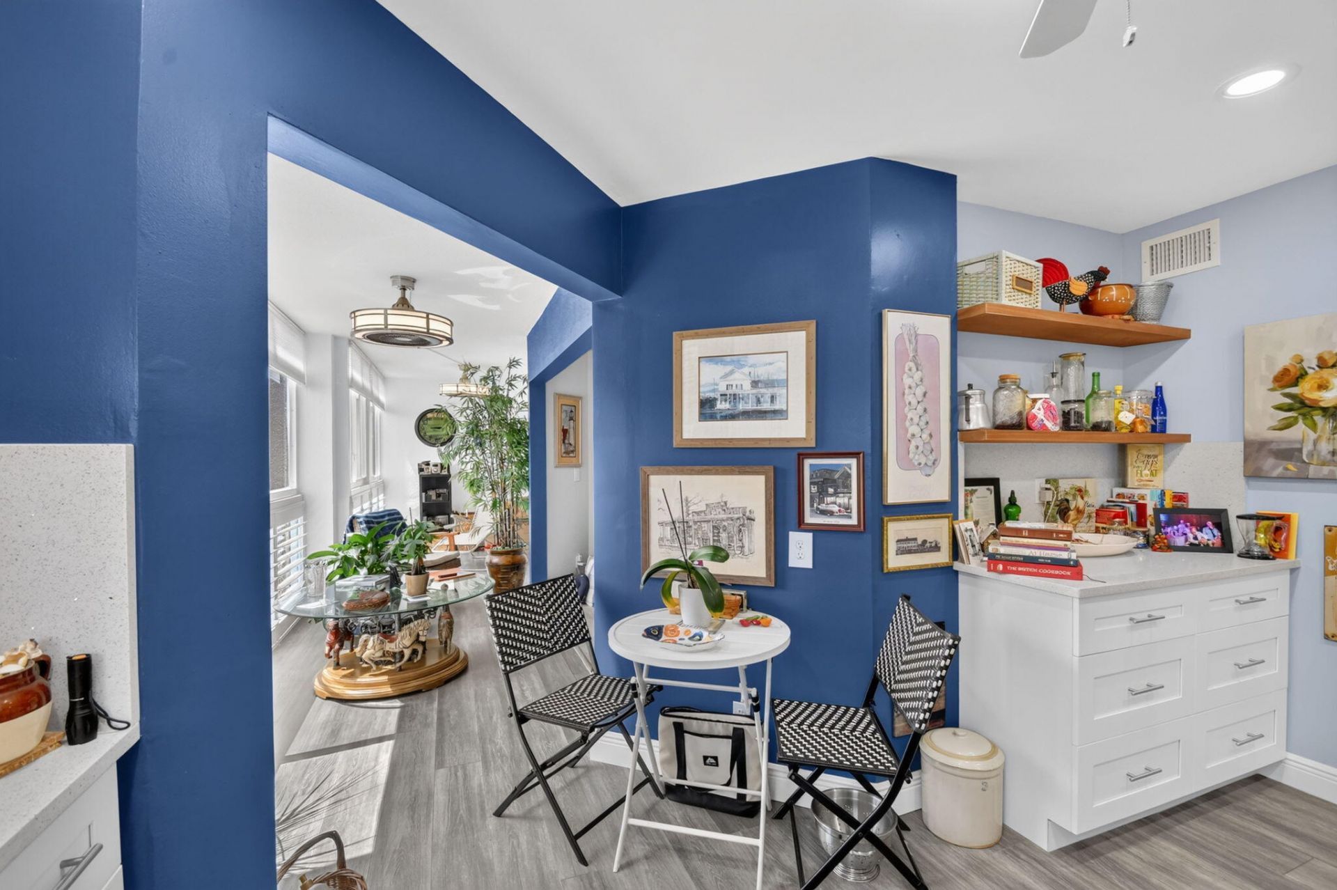 3590 Via Poinciana, Unit 311, Lake Worth, FL 33467 Photo