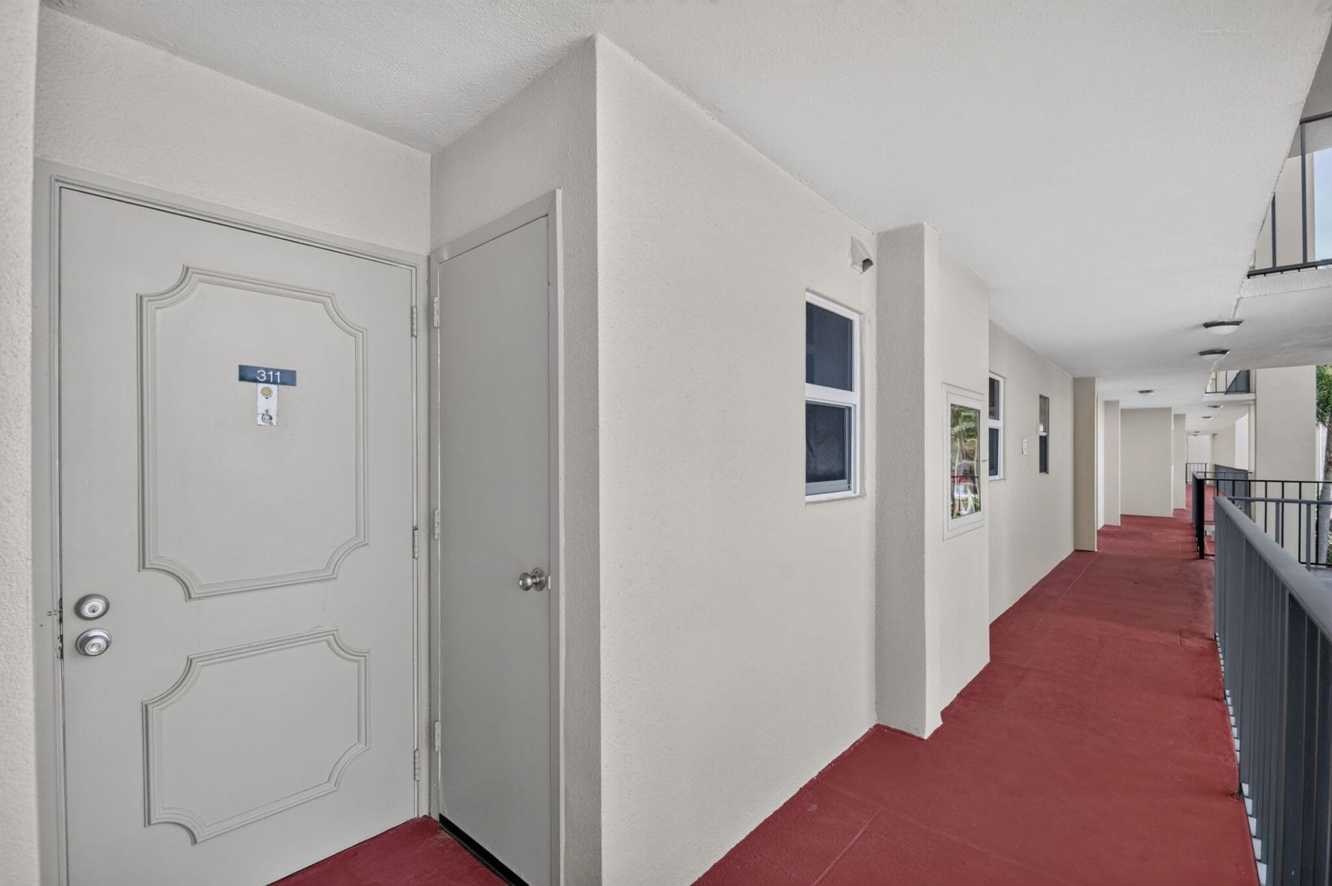 3590 Via Poinciana, Unit 311, Lake Worth, FL 33467 Photo