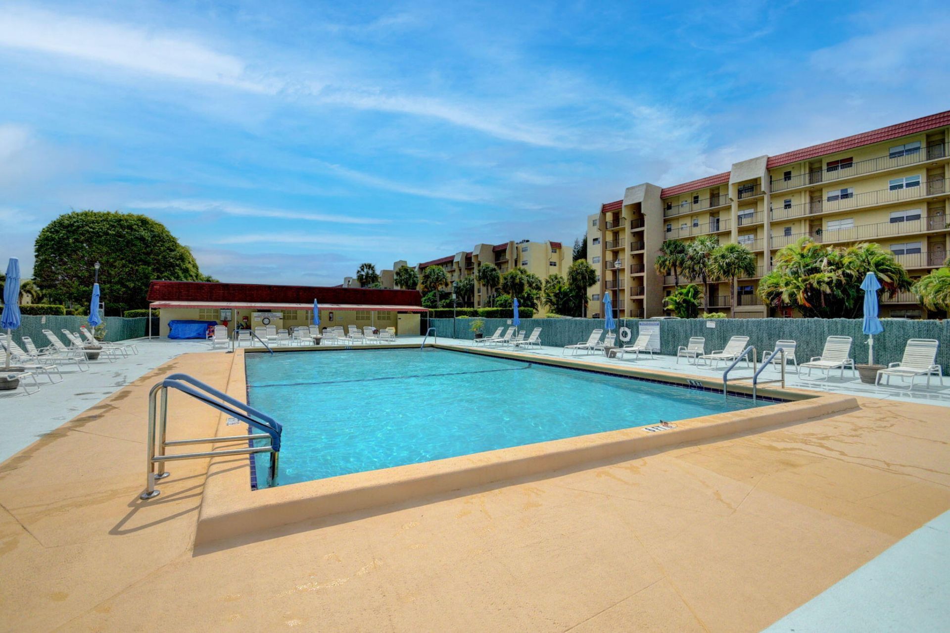 3590 Via Poinciana, Unit 311, Lake Worth, FL 33467 Photo