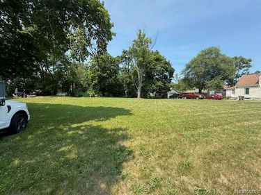 353 N Perry Street, Pontiac, MI 48342