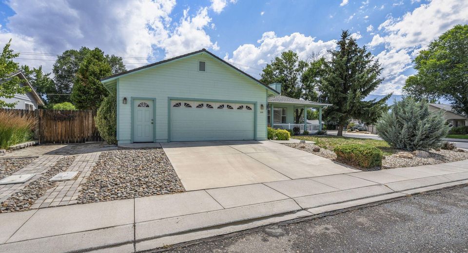 1335 E Marion Russell Drive, Gardnerville, NV 89410 Photo