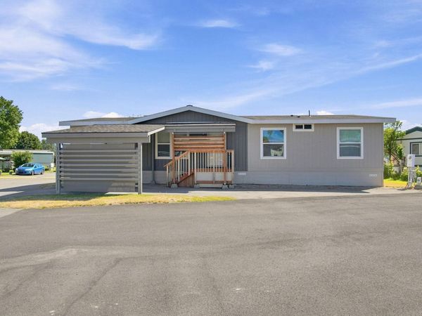 21725 E Wellesley Ave, Otis Orchards, WA 99027