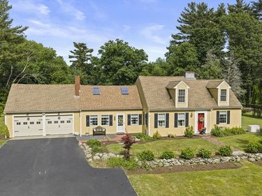 205 W Elm St, Pembroke, MA 02359
