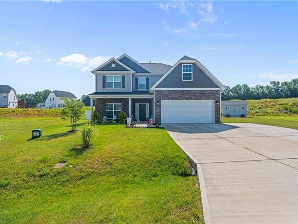 139 Snickers Court , Lexington, NC 27295