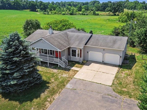 13594 North Avenue, Bellevue, MI 49021