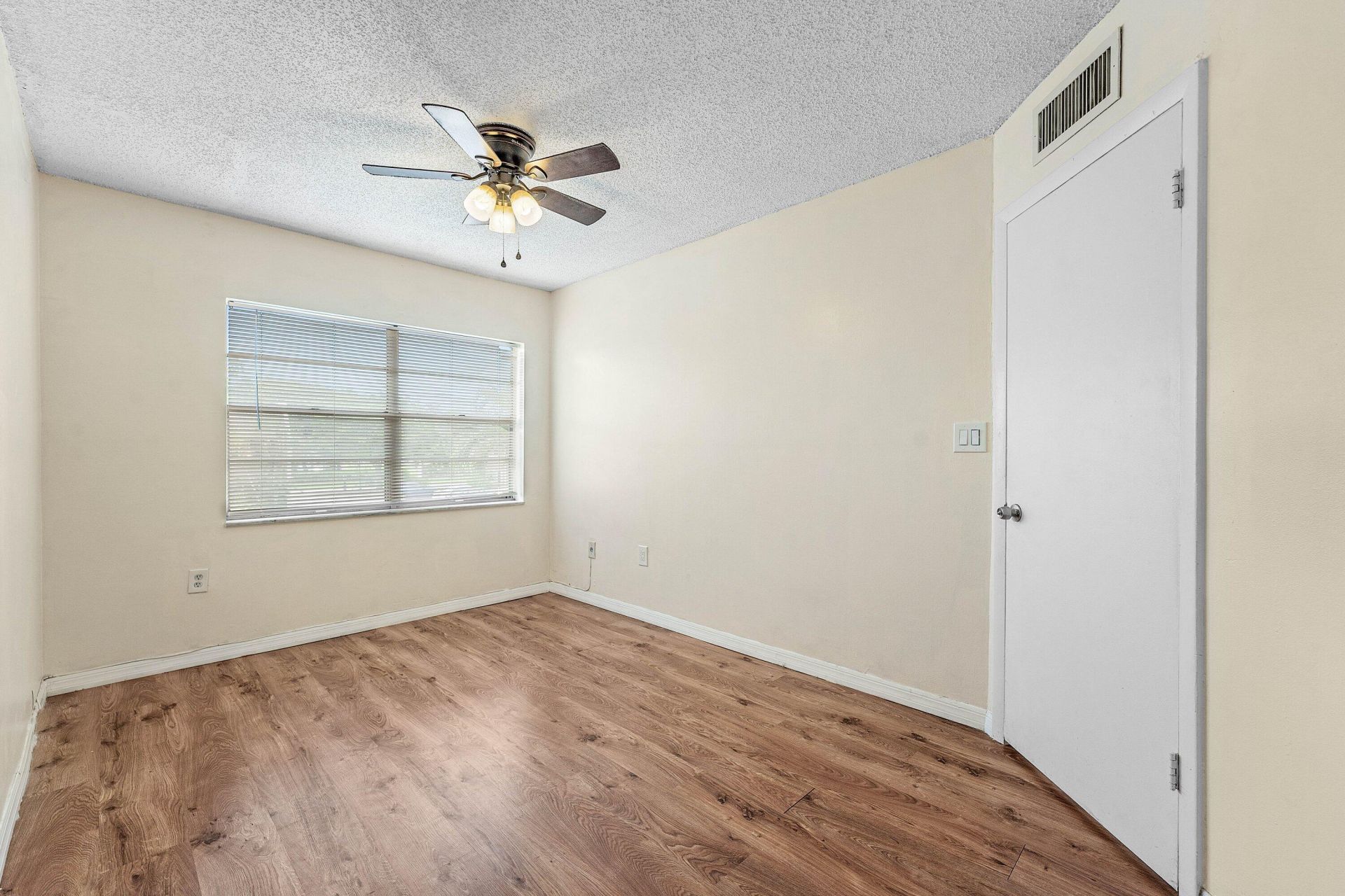 9050 NW 28th Street, Unit 112, Coral Springs, FL 33065 Photo