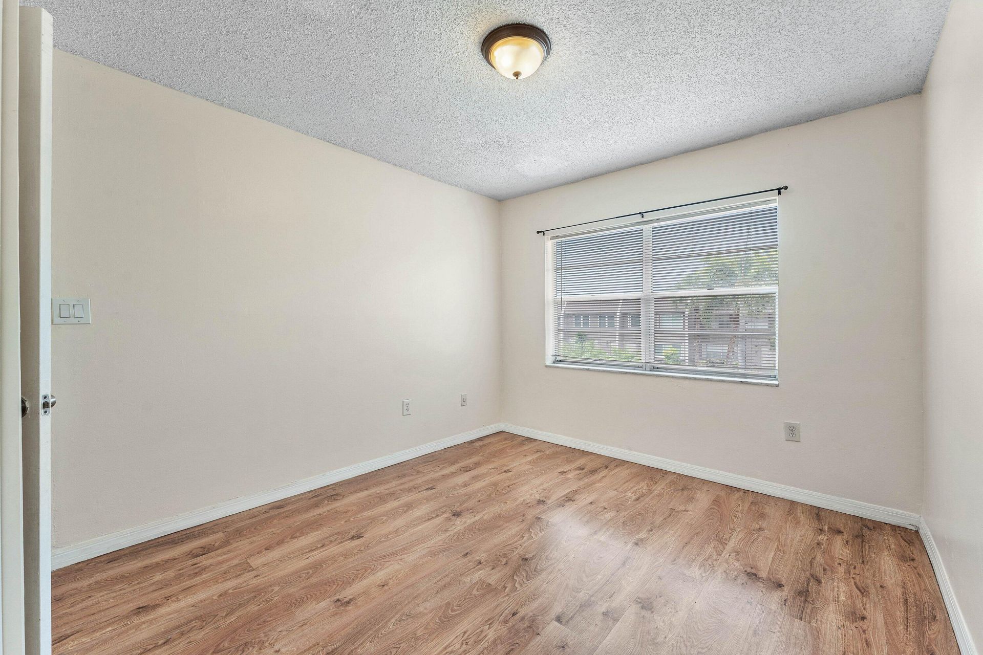 9050 NW 28th Street, Unit 112, Coral Springs, FL 33065 Photo