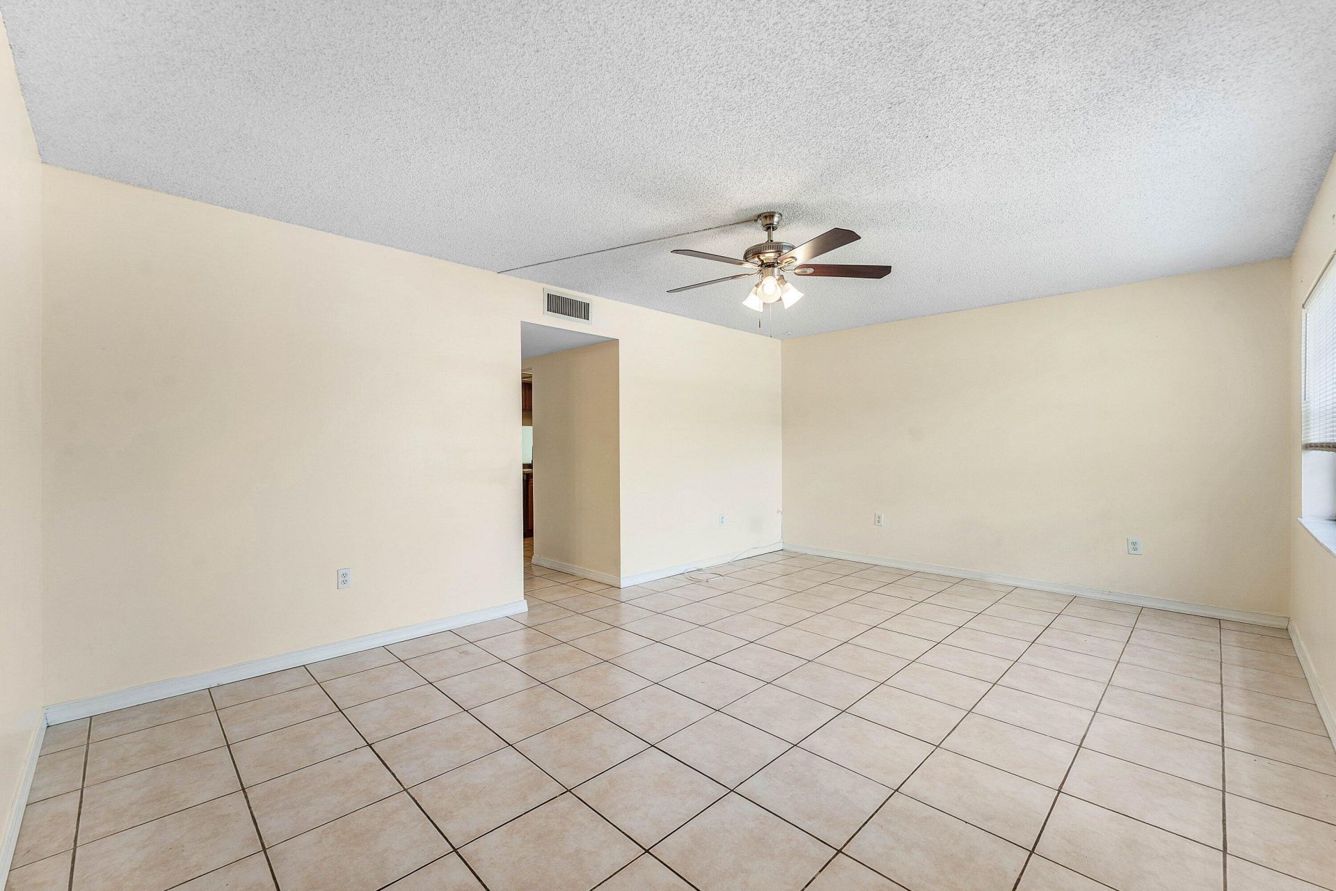 9050 NW 28th Street, Unit 112, Coral Springs, FL 33065 Photo