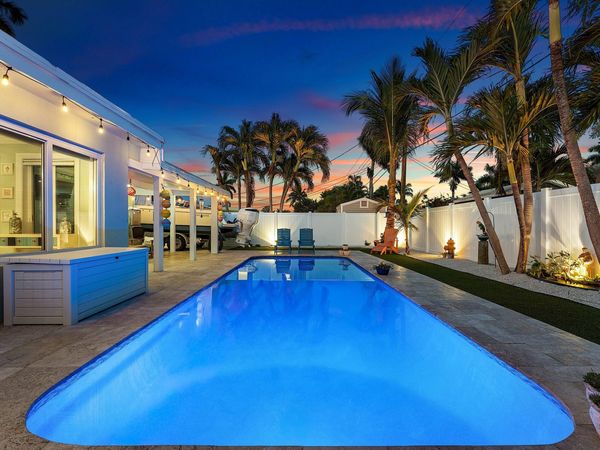 904 SE 15th Court, Deerfield Beach, FL 33441