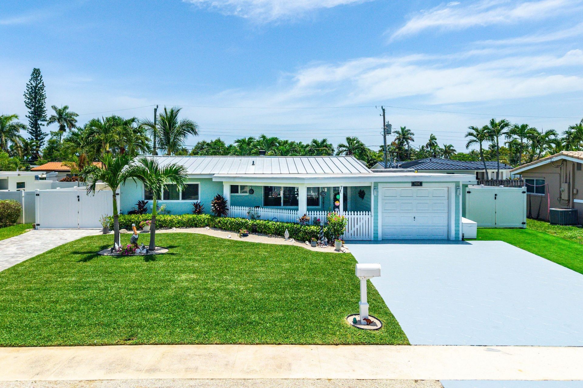 904 SE 15th Court, Deerfield Beach, FL 33441 Photo