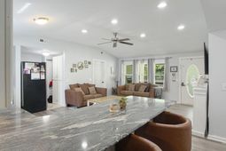 2571 Camden Road photo 4