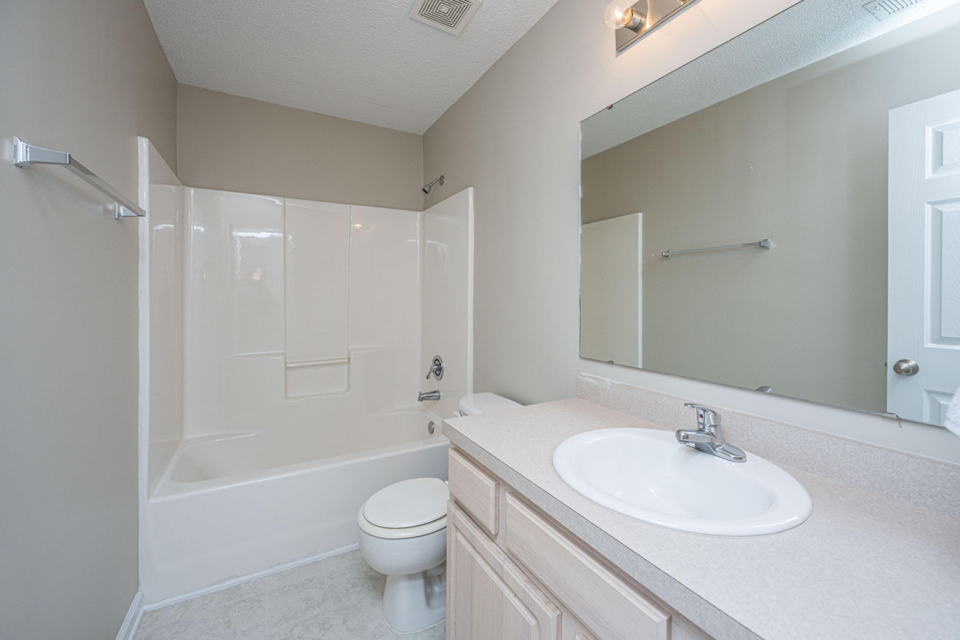 252 Trickle Drive Photo 19