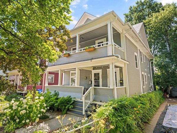 1060 Hague Avenue, Saint Paul, MN 55104