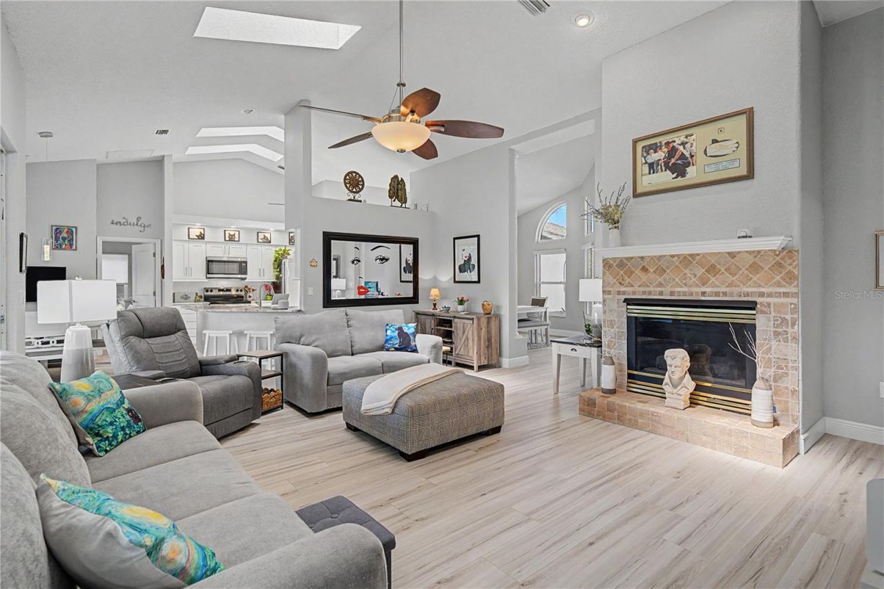 6207 Huntington Drive , Zephyrhills, FL 33542 Photo