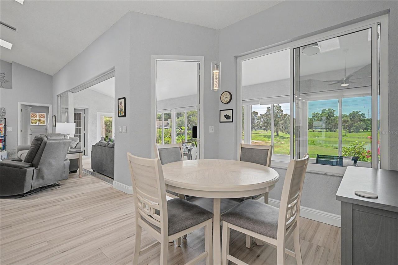 6207 Huntington Drive , Zephyrhills, FL 33542 Photo