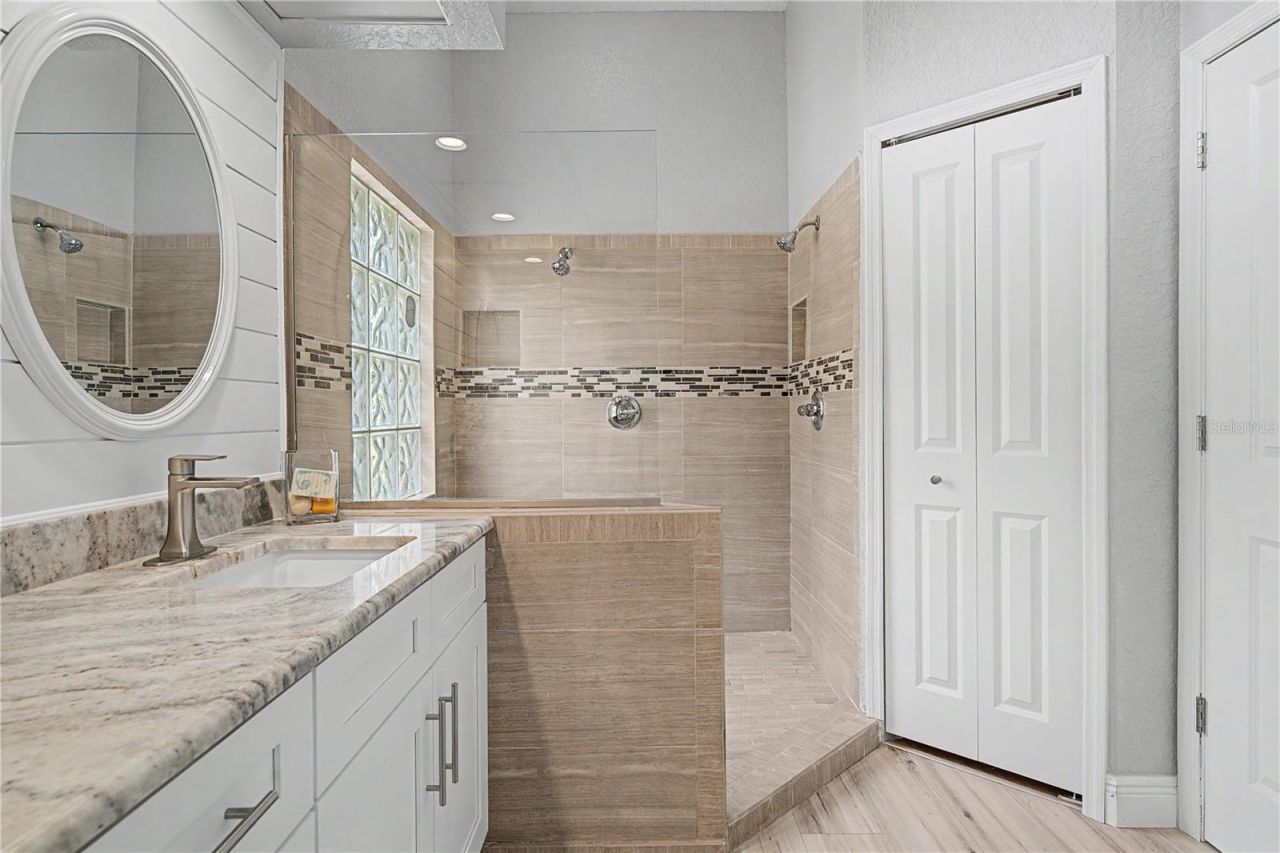 6207 Huntington Drive , Zephyrhills, FL 33542 Photo