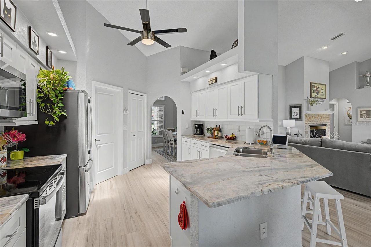 6207 Huntington Drive , Zephyrhills, FL 33542 Photo