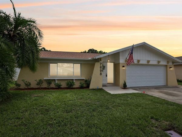 7698 CARDIFF COURT , ST PETERSBURG, FL 33709