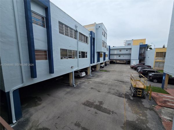 1555 W 44th Pl , Unit 235, Hialeah, FL 33012