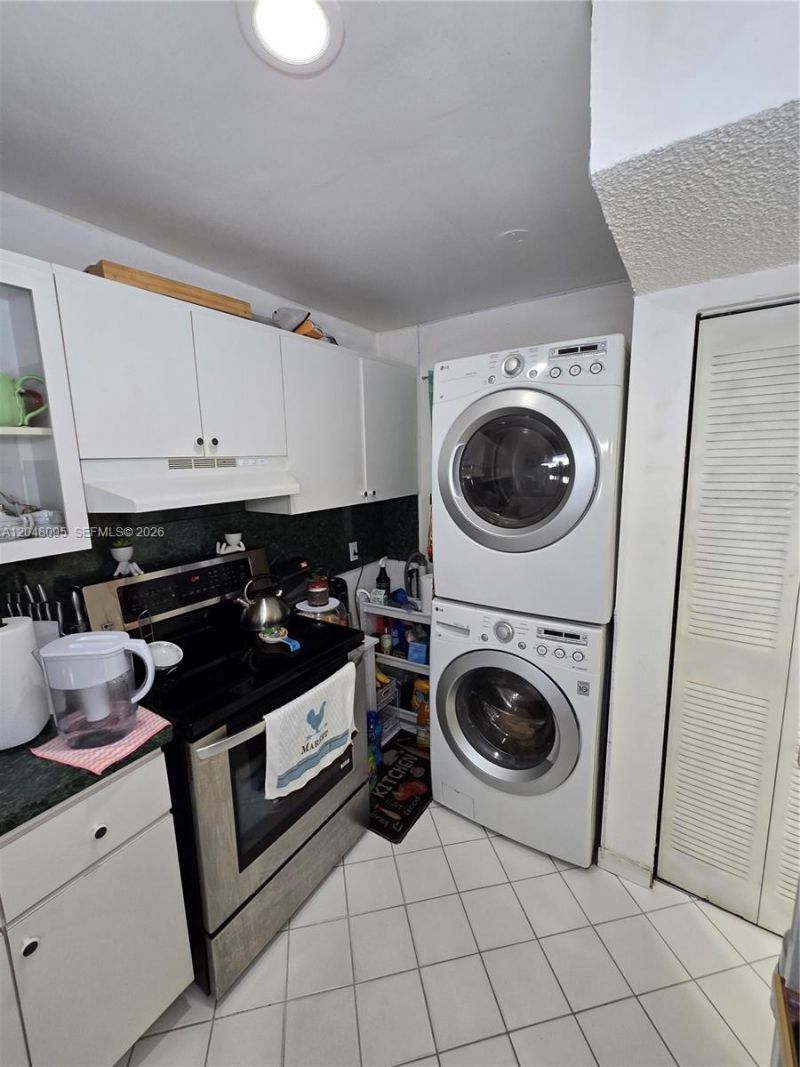 1555 W 44th Pl , Unit 235, Hialeah, FL 33012 Photo