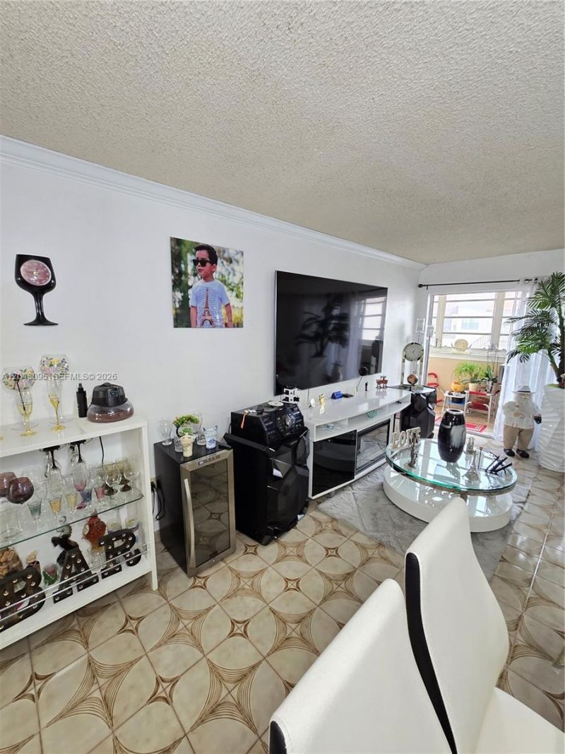 1555 W 44th Pl , Unit 235, Hialeah, FL 33012 Photo