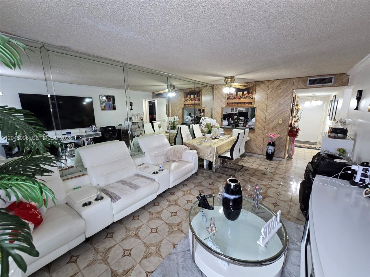 1555 W 44th Pl , Unit 235, Hialeah, FL 33012 Photo