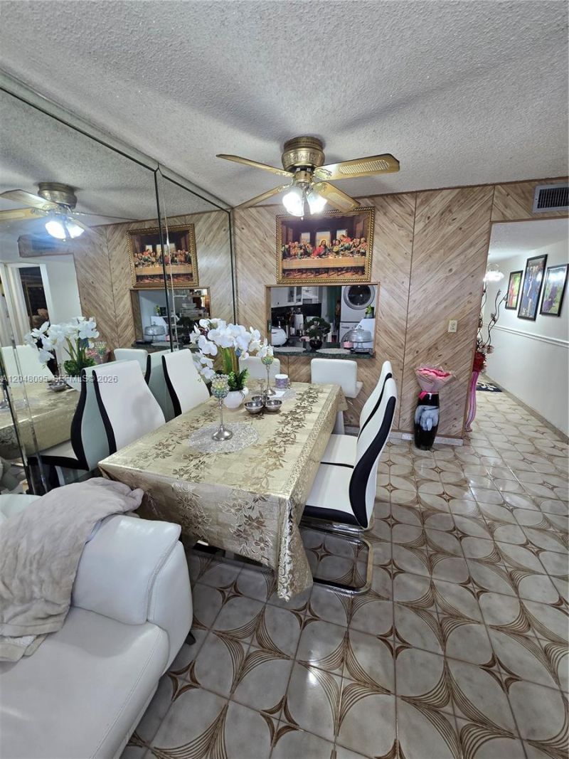 1555 W 44th Pl , Unit 235, Hialeah, FL 33012 Photo
