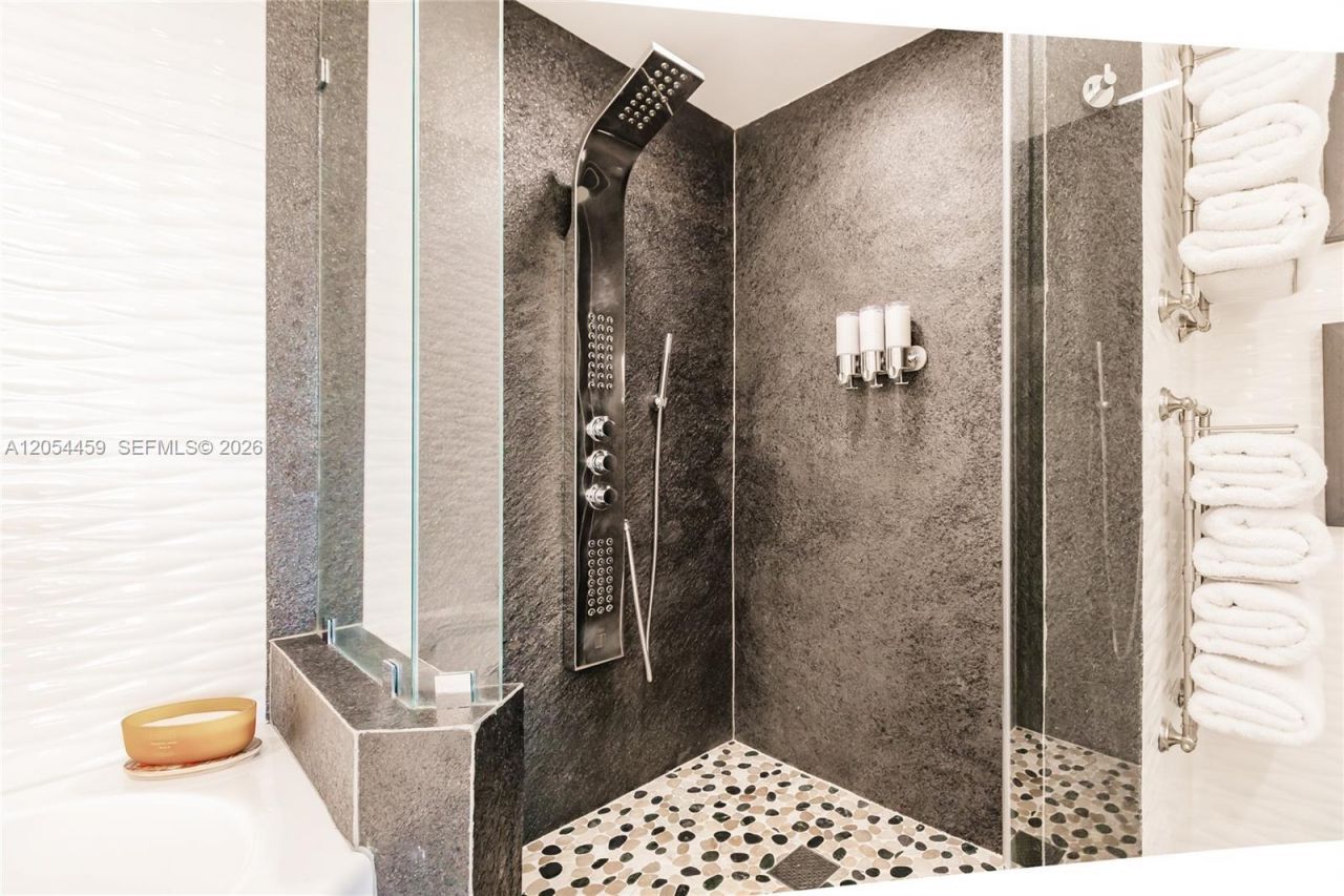 3029 NE 188th St , Unit 714, Aventura, FL 33180 Photo