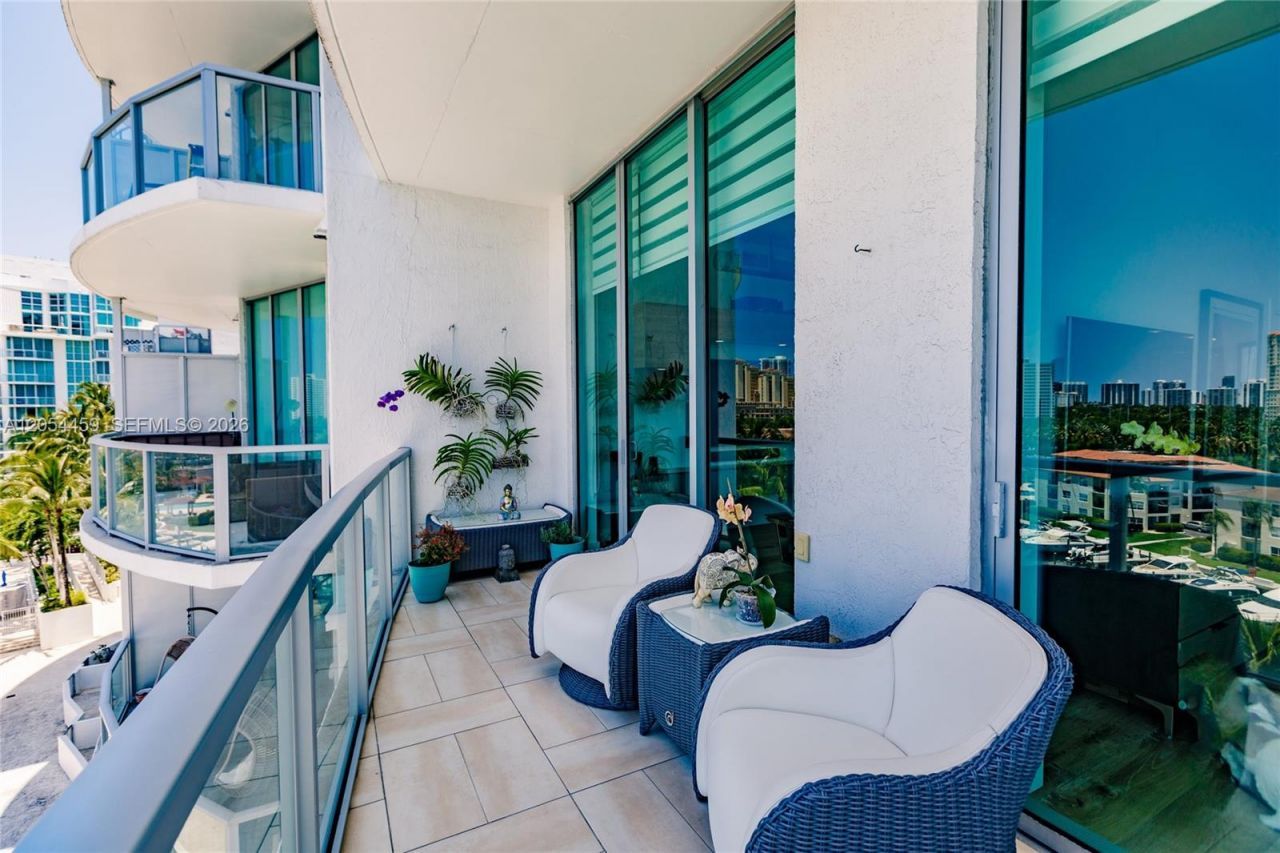 3029 NE 188th St , Unit 714, Aventura, FL 33180 Photo