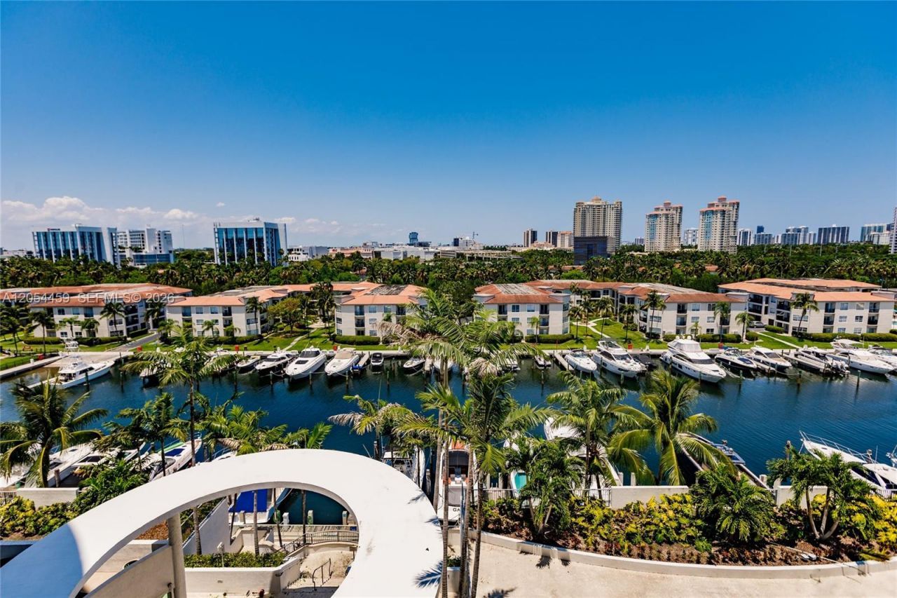 3029 NE 188th St , Unit 714, Aventura, FL 33180 Photo