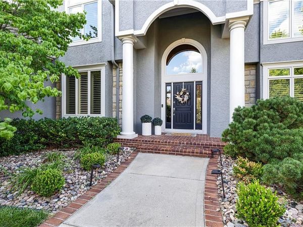 6000 W 142 Street, Overland Park, KS 66223