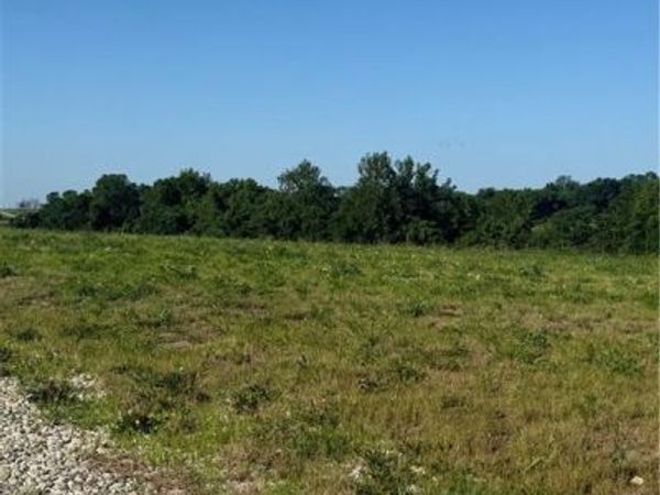 5216 Texas Prairie B Road, Odessa, MO 64076