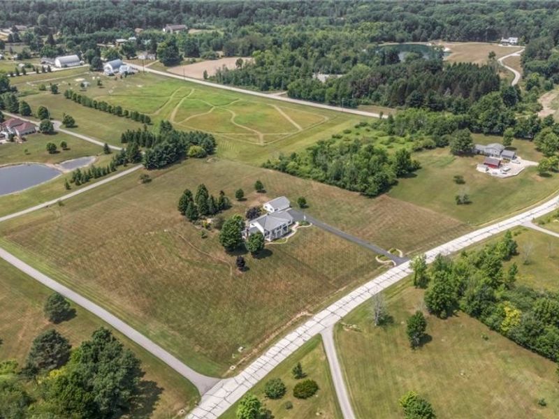 13720 Equestrian Drive, Burton, OH 44021 Photo 37