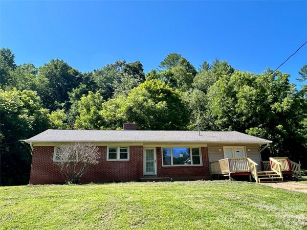 169 Double Island Road , Burnsville, NC 28714
