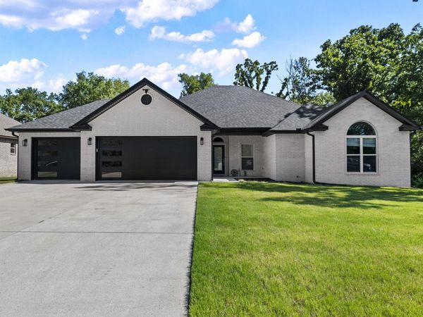 2321 E Maryland Ave, Sherwood, AR 72120
