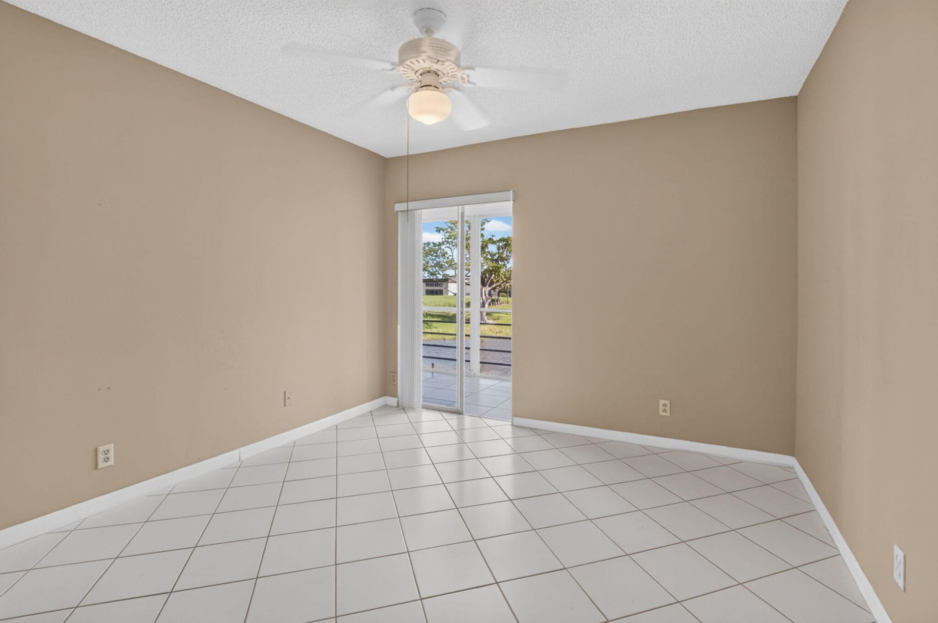 332 Capri G, Delray Beach, FL 33484 Photo