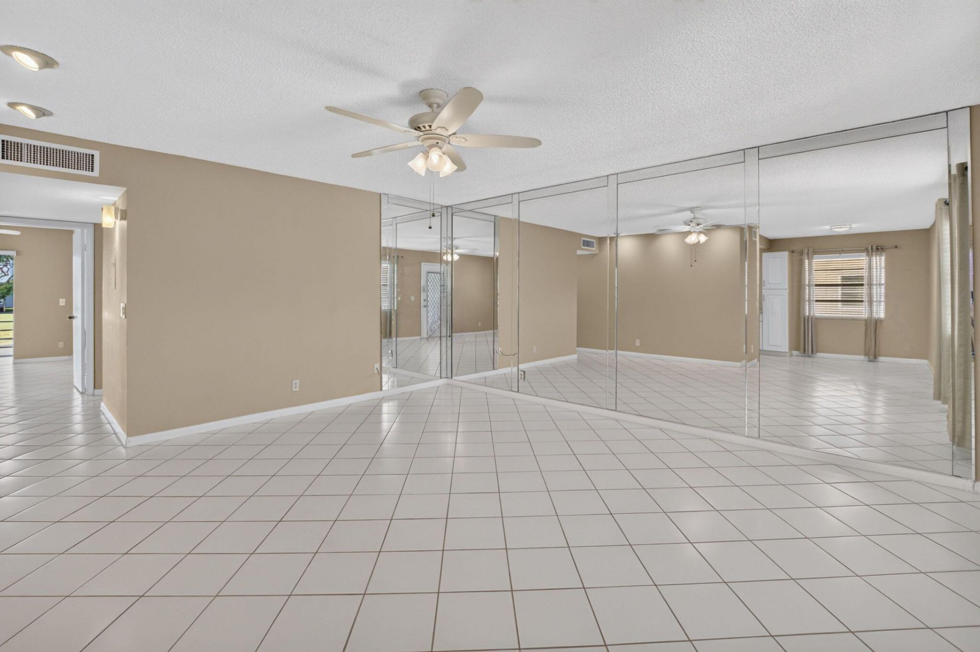 332 Capri G, Delray Beach, FL 33484 Photo