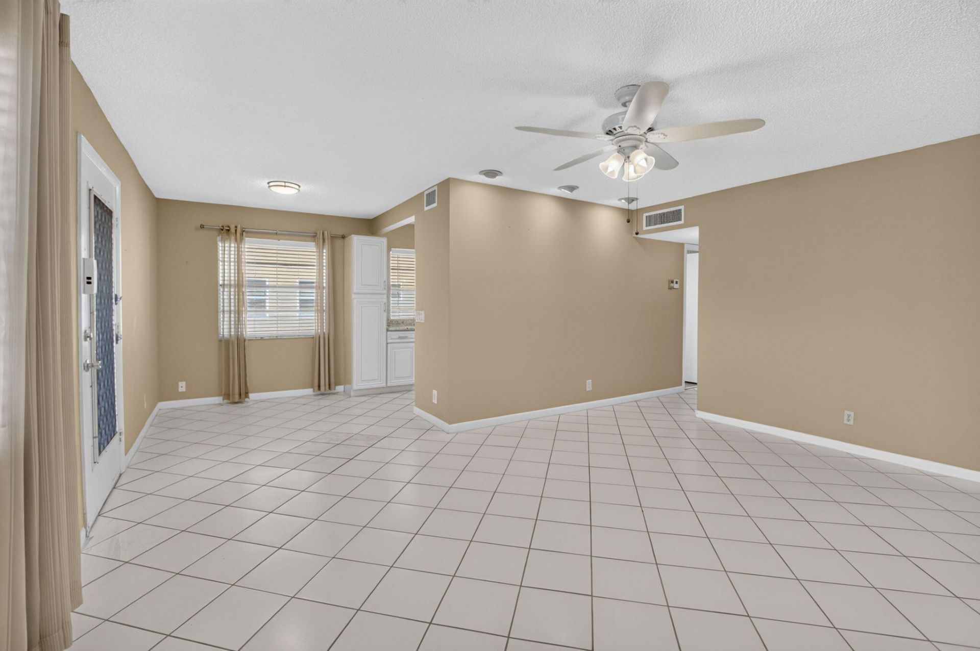 332 Capri G, Delray Beach, FL 33484 Photo