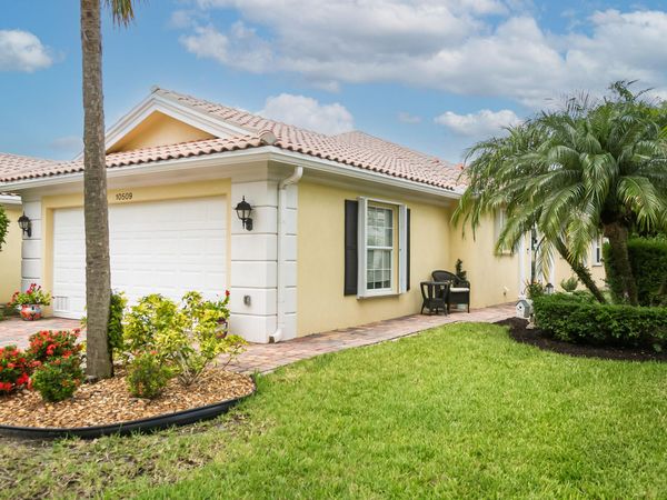 10509 SW Stratton Drive, Port St. Lucie, FL 34987