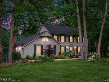2250 Pepperidge Trail, Brighton Township, Mi 48114