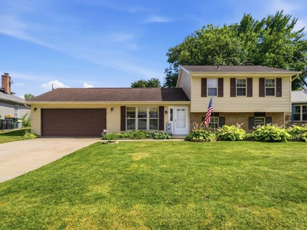 1260 Troy Ct, Mason, OH 45040