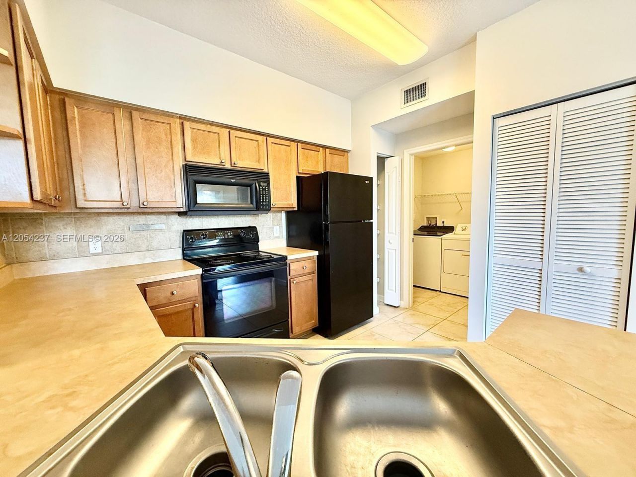 9208 W Myrtlewood Cir W , Unit 208, Palm Beach Gardens, FL 33418 Photo