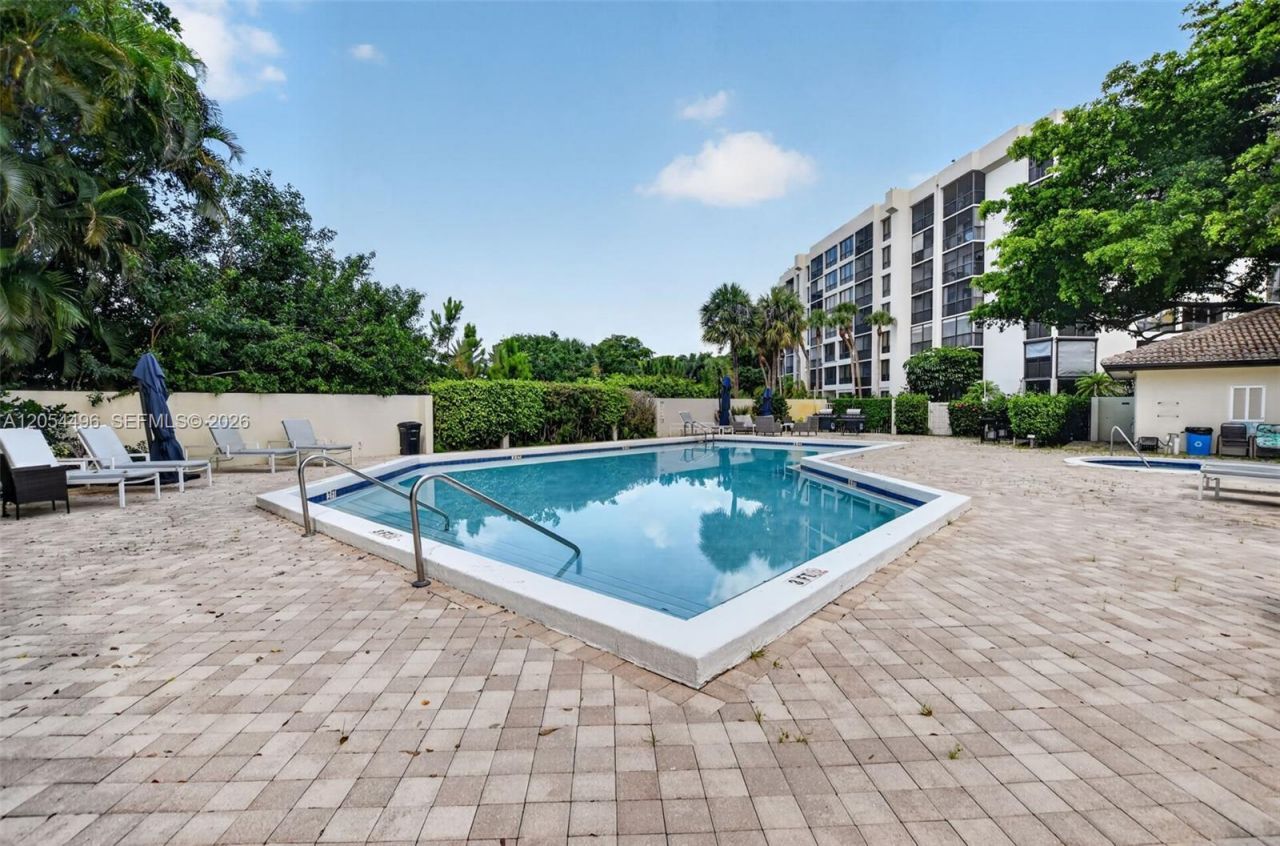 5951 Wellesley Park Dr , Unit 508, Boca Raton, FL 33433 Photo