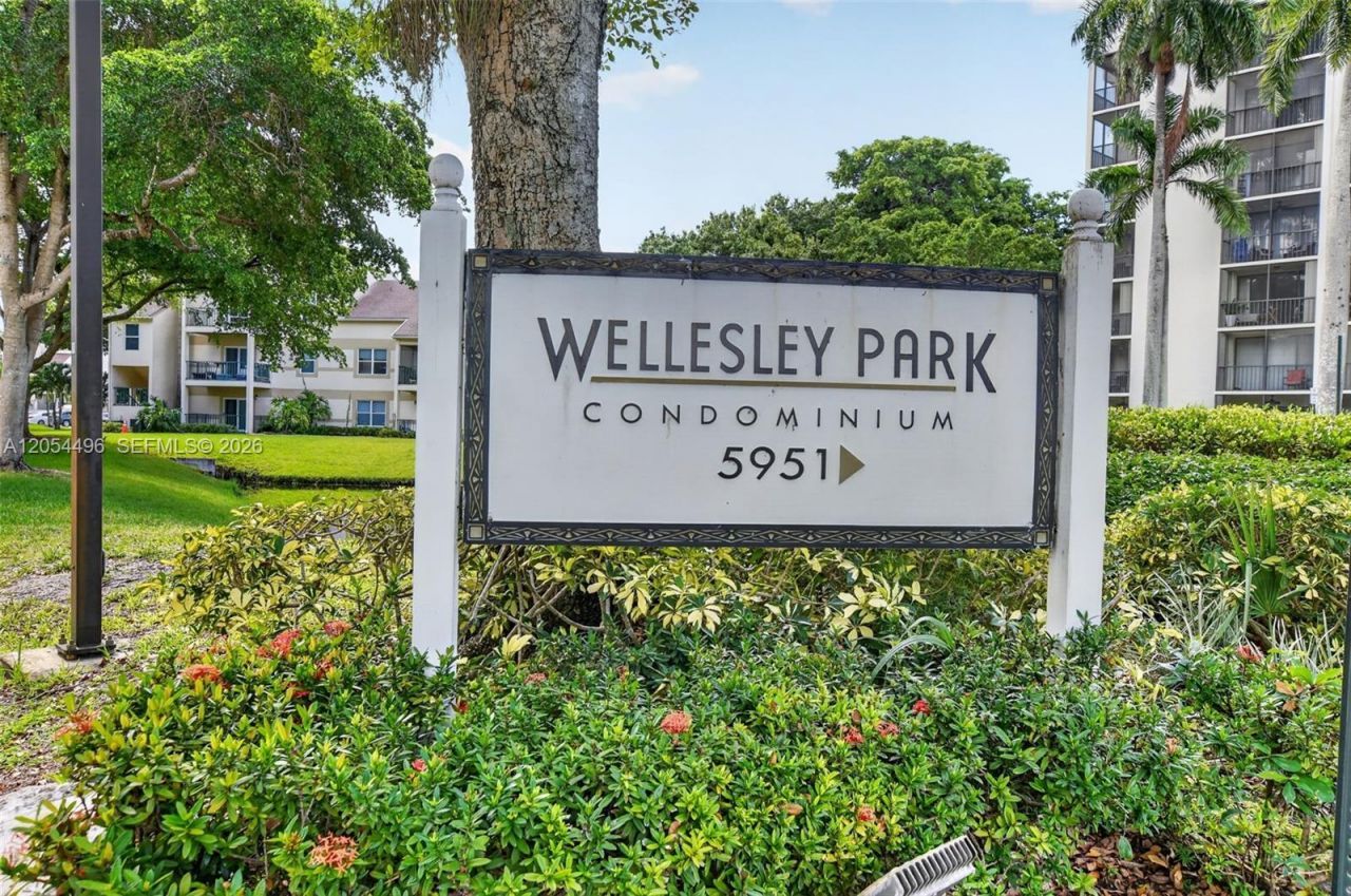 5951 Wellesley Park Dr , Unit 508, Boca Raton, FL 33433 Photo